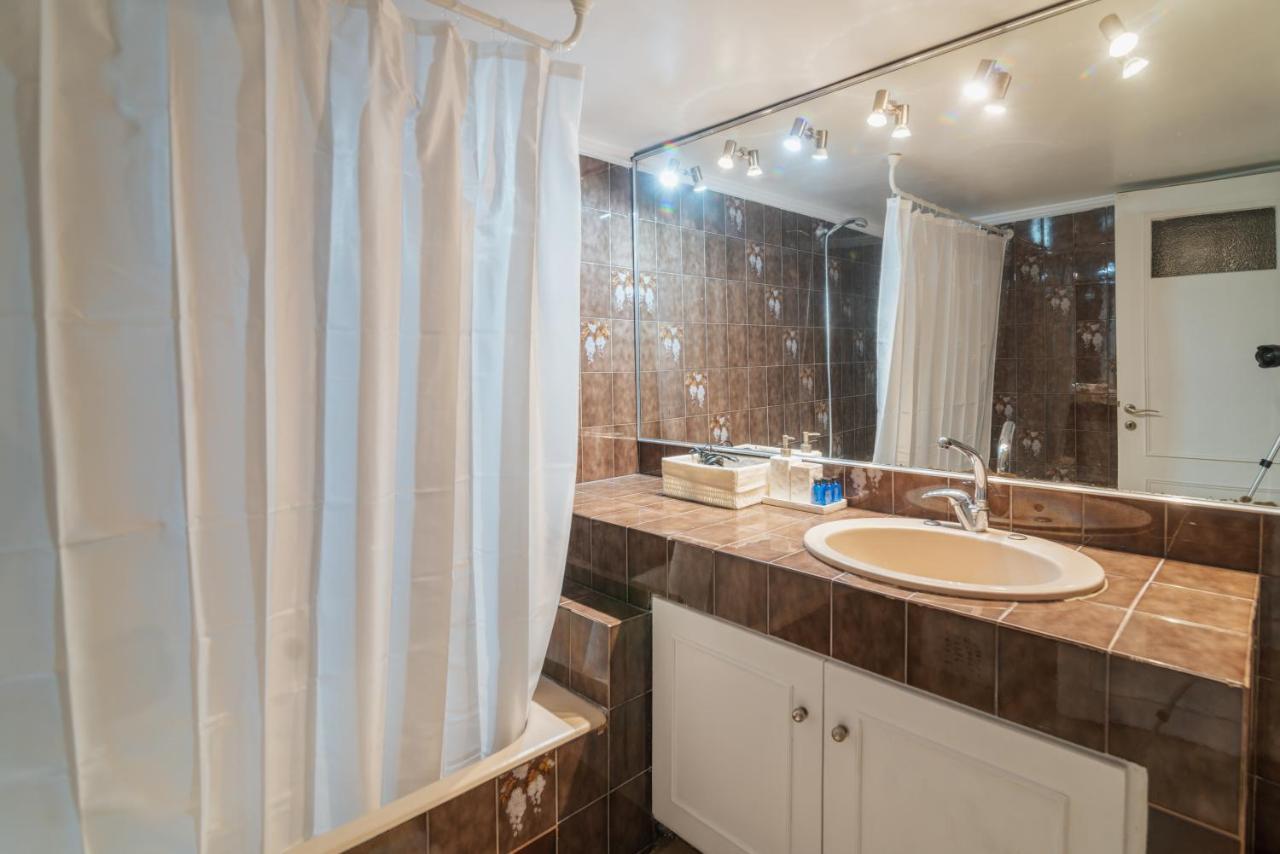 Sea Front Luxury Apartment Patras Bagian luar foto