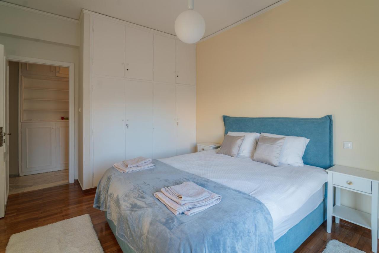 Sea Front Luxury Apartment Patras Bagian luar foto